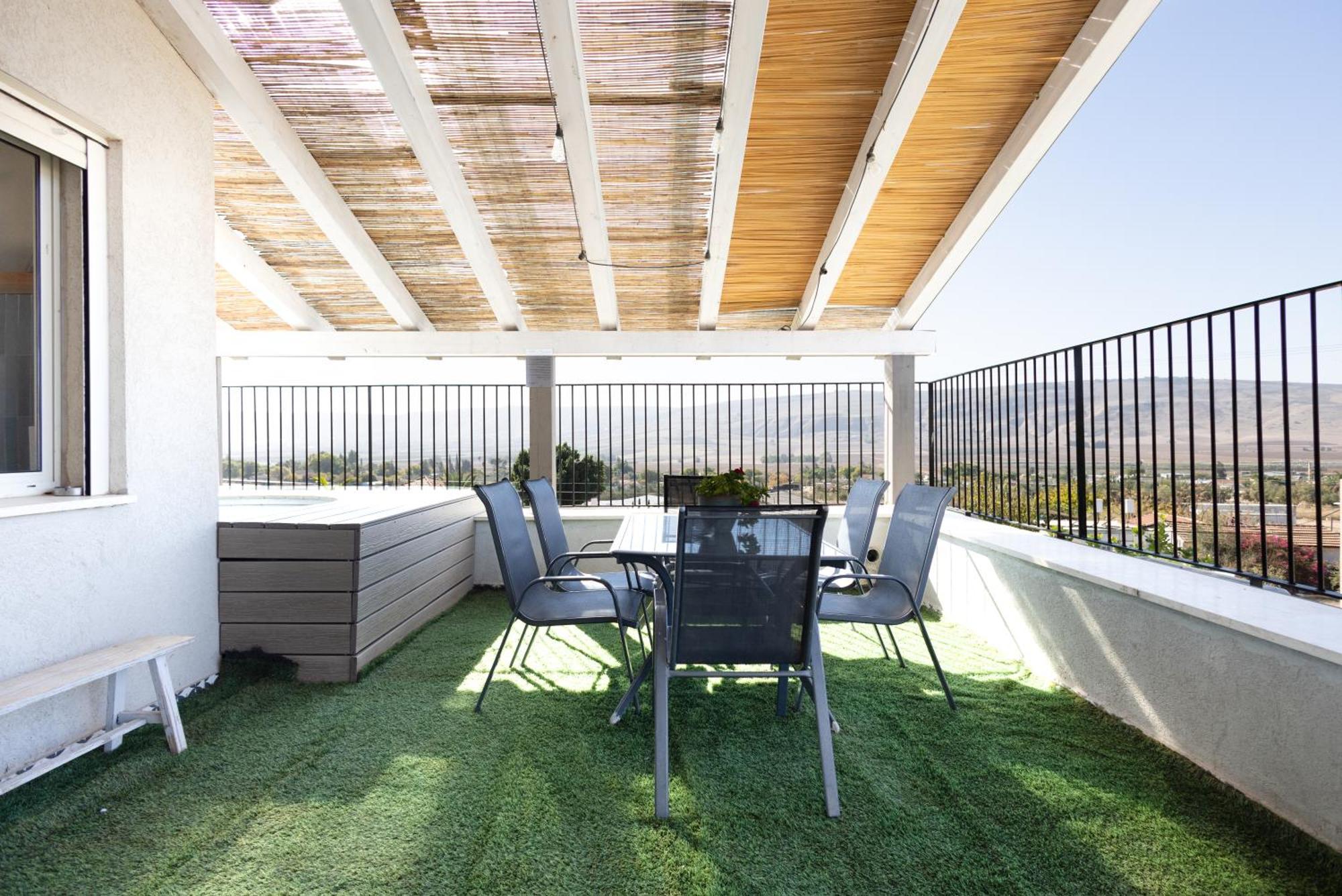בגג העמק On The Roof Of The Valley Sirguniyah Exterior photo
